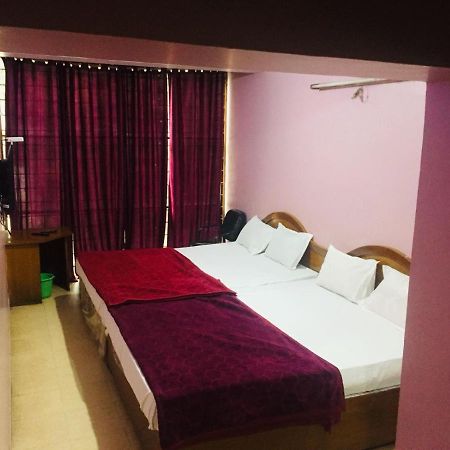 Hotel Nakshatra Udagamandalam Exterior photo