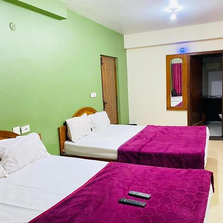 Hotel Nakshatra Udagamandalam Exterior photo