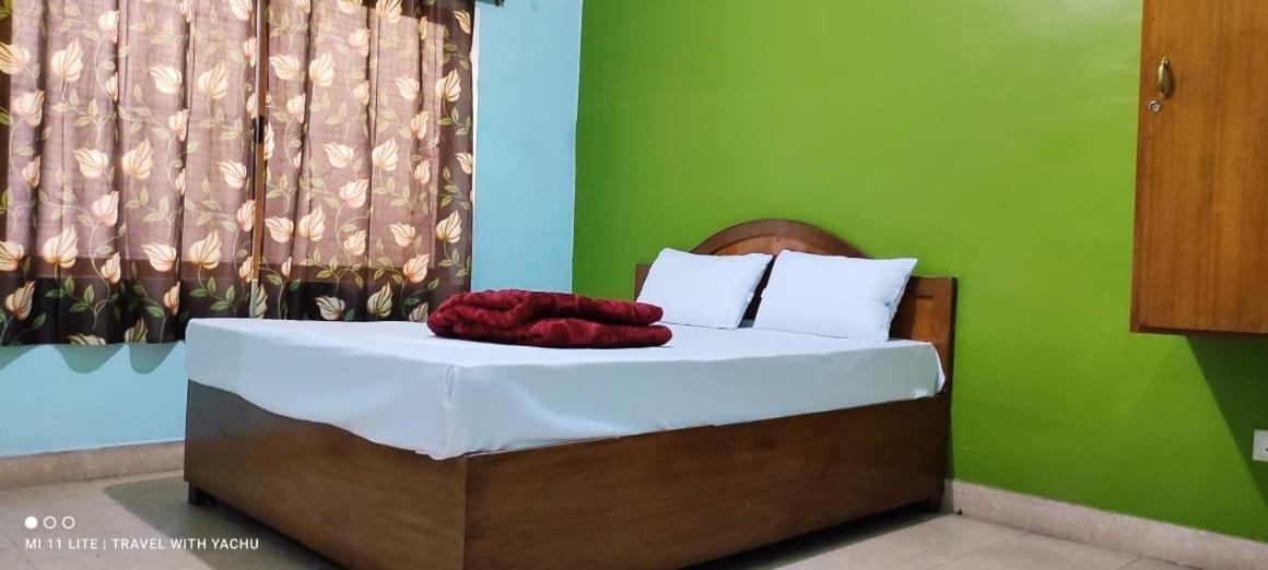 Hotel Nakshatra Udagamandalam Exterior photo