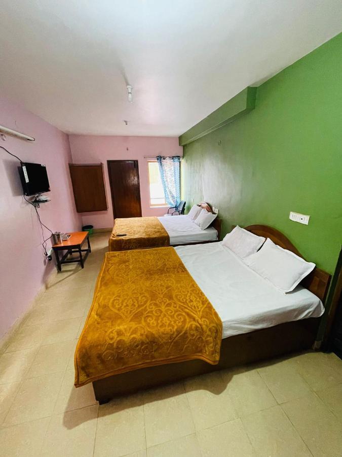Hotel Nakshatra Udagamandalam Exterior photo