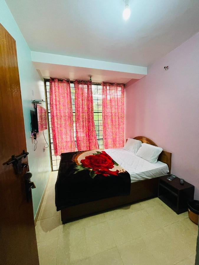 Hotel Nakshatra Udagamandalam Exterior photo