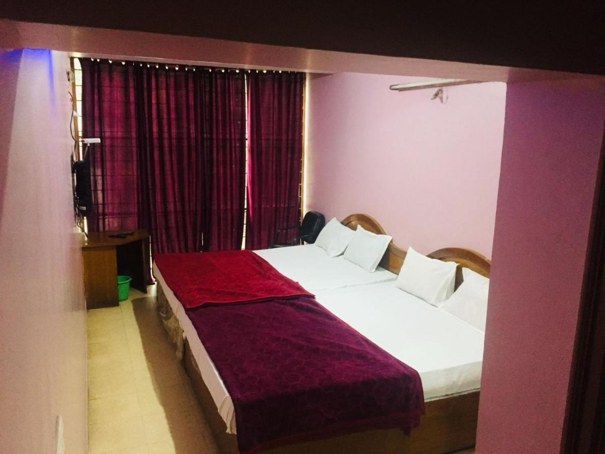Hotel Nakshatra Udagamandalam Exterior photo