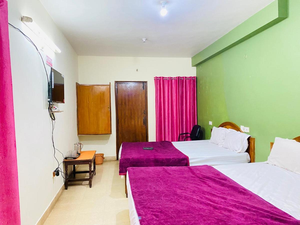 Hotel Nakshatra Udagamandalam Exterior photo