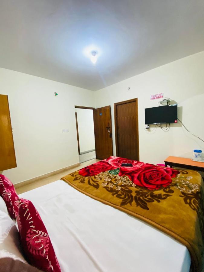 Hotel Nakshatra Udagamandalam Exterior photo