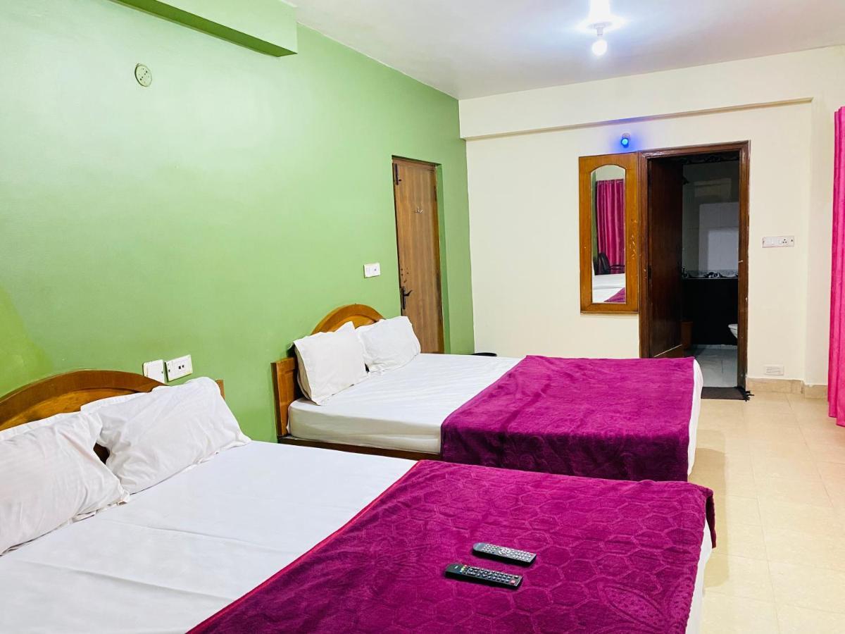 Hotel Nakshatra Udagamandalam Exterior photo